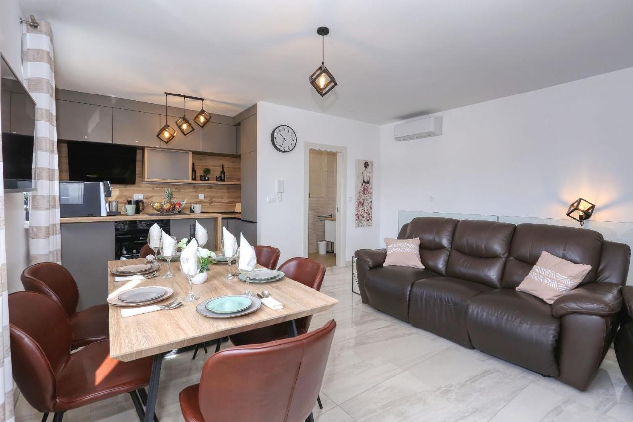 Luxury Apartment Isabell Zaton  Zewnętrze zdjęcie